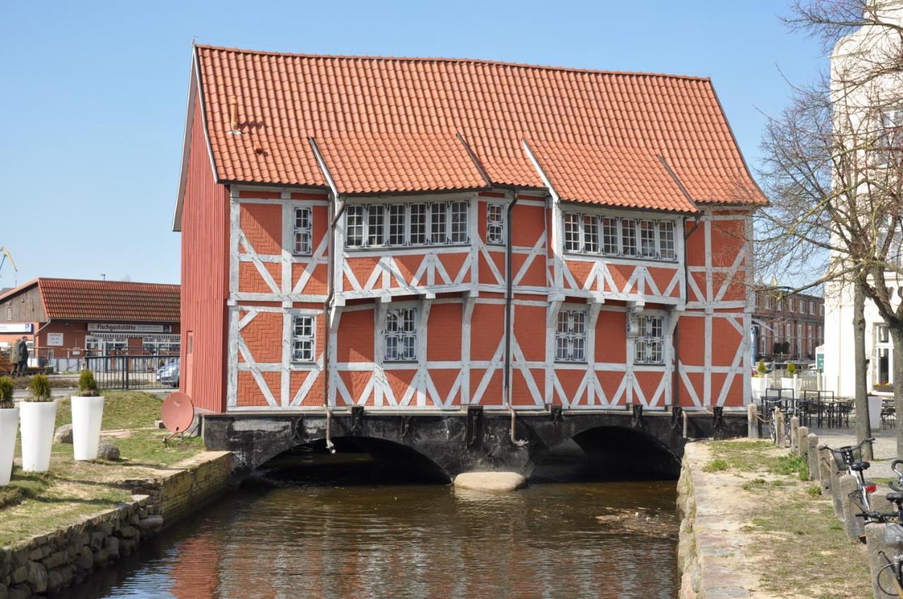 Emilias Hues, Reethaus In Der Bucht Von Wismar Zierow Bagian luar foto